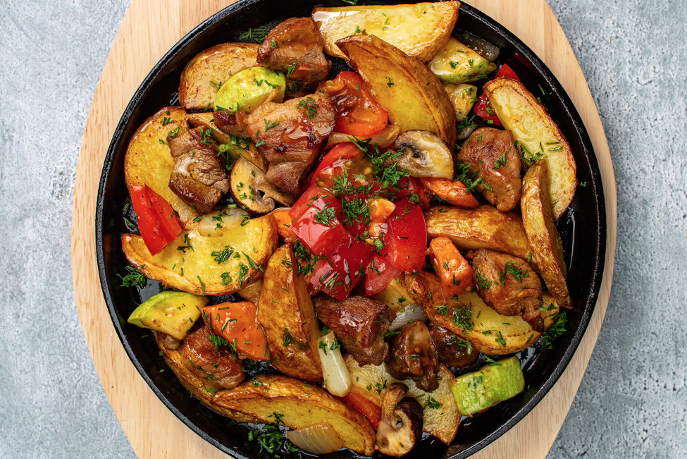 Сковорода с мясом фото. Сковородка со свининой и овощами. Блюдо горячая сковородка. Свинина с картошкой на сковороде. Горячая сковородка со свининой. Сковорода с мясом фото. Сковородка со свининой и овощами. Блюдо горячая сковородка. Свинина с картошкой на сковороде. Горячая сковородка со свининой.